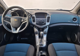 Подержанный автомобиль Chevrolet Cruze Sedan 2012 года (12 фото)