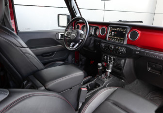 Подержанный автомобиль Jeep Wrangler 2020 года (11 фото)