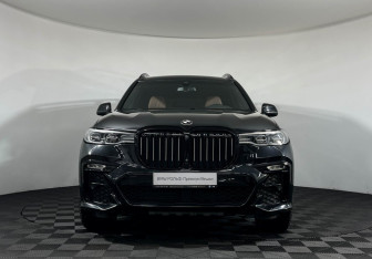 Подержанный автомобиль BMW X7 2019 года (3 фото)