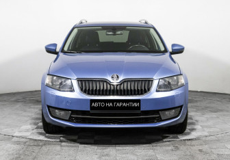 Подержанный автомобиль Skoda Octavia Wagon 2015 года (2 фото)