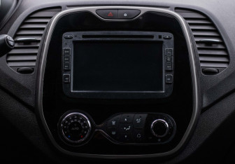 Подержанный автомобиль Renault Kaptur 2016 года (14 фото)