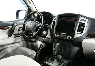 Подержанный автомобиль Mitsubishi Pajero 2019 года (5 фото)