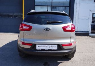 Подержанный автомобиль Kia Sportage 2012 года (6 фото)