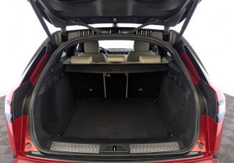 Подержанный автомобиль Land Rover Range Rover Velar 2019 года (10 фото)