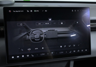 Подержанный автомобиль Zeekr X 2023 года (22 фото)