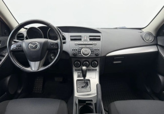 Подержанный автомобиль Mazda 3 Hatchback 2011 года (9 фото)