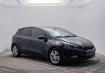 Подержанный автомобиль Kia Ceed Hatchback 2015 года (3 фото)