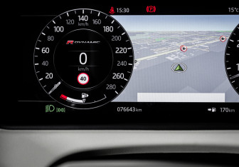 Подержанный автомобиль Land Rover Range Rover Velar 2019 года (11 фото)