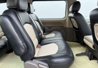 Подержанный автомобиль Hyundai Starex 2007 года (11 фото)