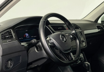 Подержанный автомобиль Volkswagen Tiguan 2017 года (13 фото)
