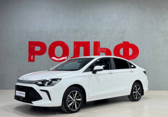 Подержанный автомобиль BAIC U5 Plus 2023 года (9 фото)