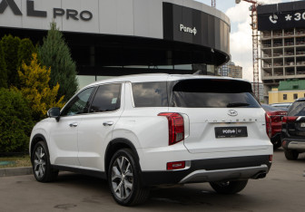 Подержанный автомобиль Hyundai Palisade 2021 года (5 фото)
