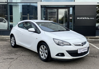 Подержанный автомобиль Opel Astra Hatchback 2014 года (3 фото)