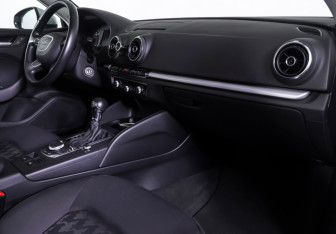 Подержанный автомобиль Audi A3 Hatchback 2014 года (10 фото)