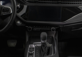 Подержанный автомобиль Omoda S5 2023 года (14 фото)