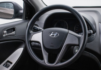Подержанный автомобиль Hyundai Solaris Sedan 2016 года (15 фото)
