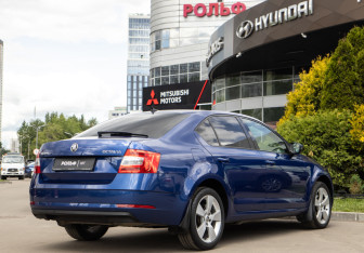 Подержанный автомобиль Skoda Octavia Liftback 2020 года (4 фото)