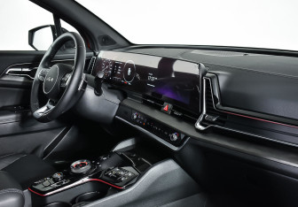 Подержанный автомобиль Kia Sportage 2022 года (8 фото)