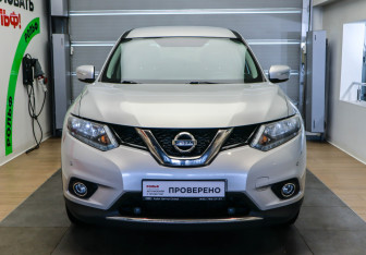 Подержанный автомобиль Nissan X-Trail 2017 года (2 фото)