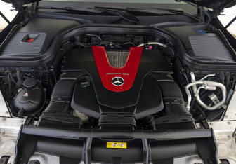 Подержанный автомобиль Mercedes-Benz GLC AMG 2017 года (9 фото)