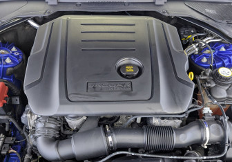 Подержанный автомобиль Jaguar XF Sedan 2019 года (9 фото)