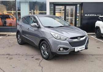 Подержанный автомобиль Hyundai ix35 2015 года (3 фото)
