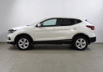 Подержанный автомобиль Nissan Qashqai 2019 года (7 фото)