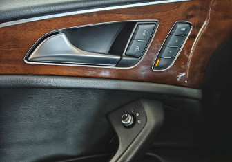 Подержанный автомобиль Audi A6 Sedan 2014 года (17 фото)