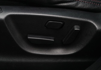 Подержанный автомобиль Mazda CX-5 2015 года (14 фото)