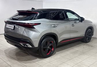 Подержанный автомобиль Omoda C5 2023 года (5 фото)