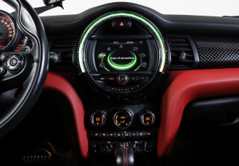 Подержанный автомобиль MINI Hatch 2016 года (14 фото)