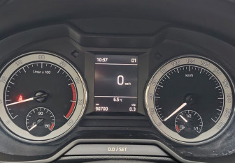 Подержанный автомобиль Skoda Octavia Liftback 2019 года (17 фото)