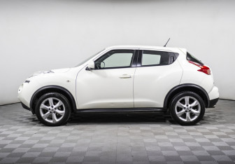 Подержанный автомобиль Nissan Juke 2012 года (8 фото)