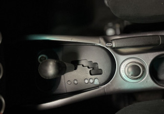 Подержанный автомобиль Mitsubishi Outlander 2007 года (16 фото)