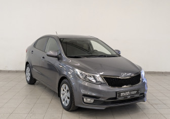 Подержанный автомобиль Kia Rio Sedan 2017 года (3 фото)