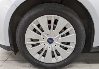 Подержанный автомобиль Ford Focus Hatchback 2019 года (17 фото)