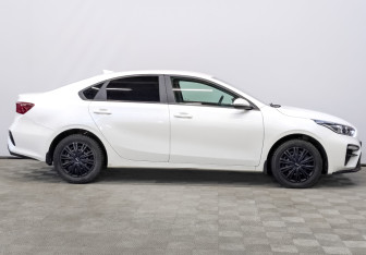 Подержанный автомобиль Kia Cerato Sedan 2020 года (4 фото)