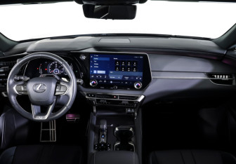 Подержанный автомобиль Lexus RX 2024 года (13 фото)