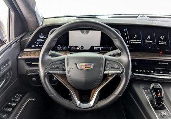 Подержанный автомобиль Cadillac Escalade Suv 2023 года (24 фото)
