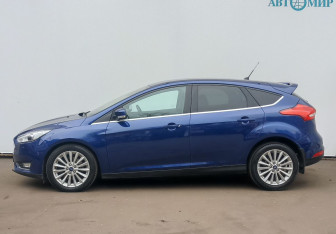 Подержанный автомобиль Ford Focus Hatchback 2015 года (8 фото)