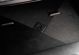 Подержанный автомобиль Changan UNI-V 2023 года (26 фото)