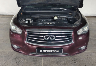 Подержанный автомобиль Infiniti JX 2013 года (13 фото)