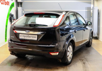 Подержанный автомобиль Ford Focus Hatchback 2008 года (4 фото)