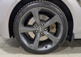 Подержанный автомобиль Genesis G70 2021 года (18 фото)