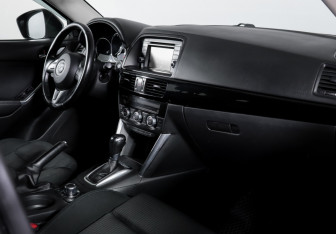 Подержанный автомобиль Mazda CX-5 2014 года (9 фото)