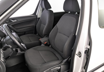 Подержанный автомобиль Skoda Yeti 2015 года (20 фото)