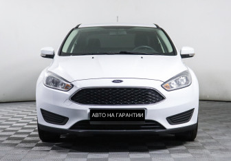 Подержанный автомобиль Ford Focus Sedan 2018 года (2 фото)