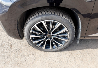 Подержанный автомобиль Exeed VX 2023 года (18 фото)