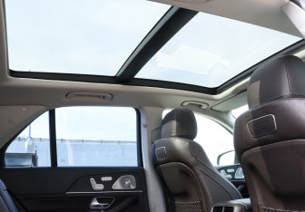 Подержанный автомобиль Mercedes-Benz GLE 2019 года (20 фото)
