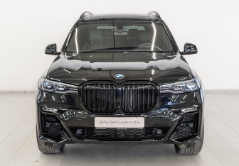 Подержанный автомобиль BMW X7 2020 года (2 фото)